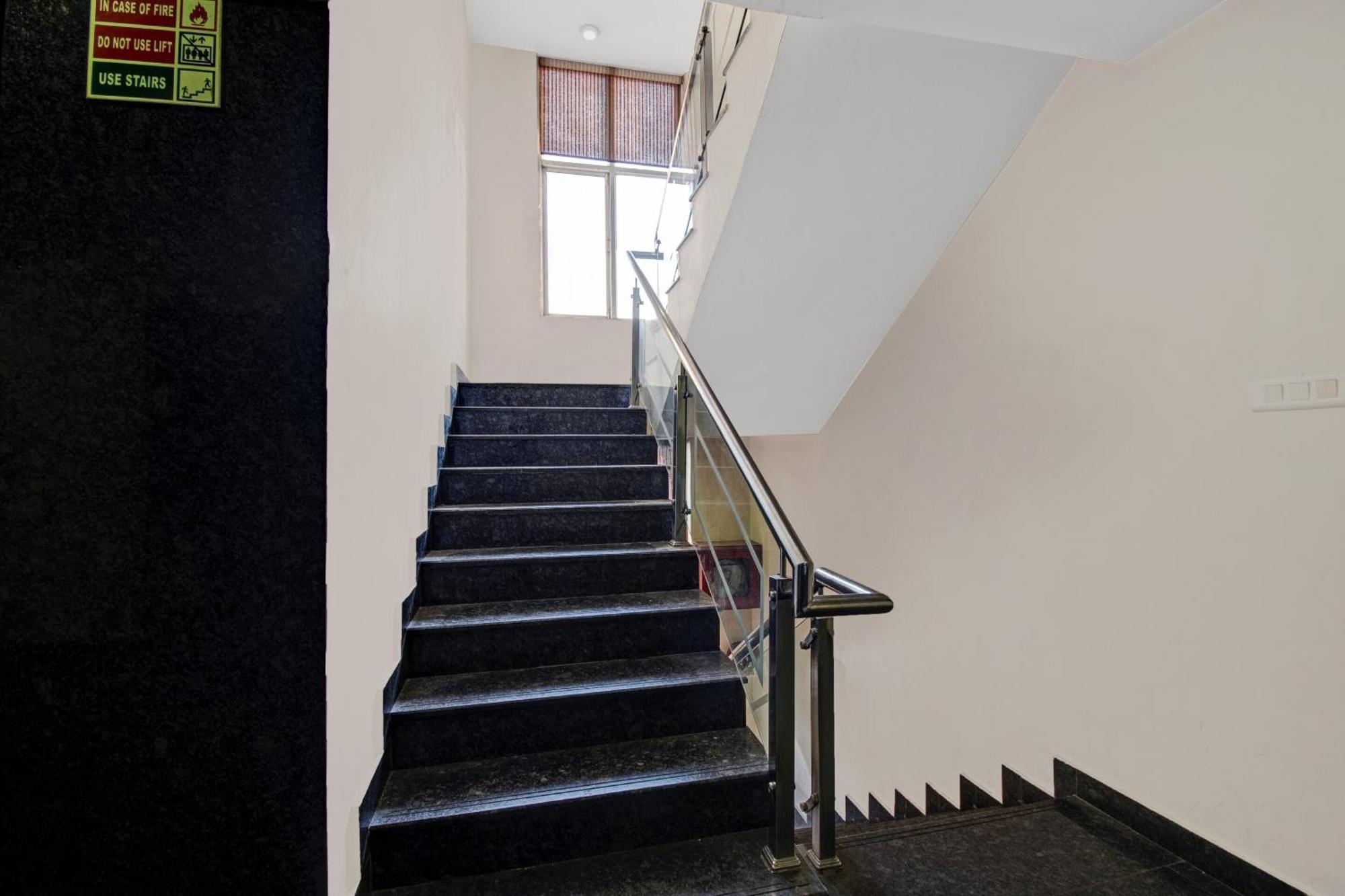 Townhouse Oak Hotel Heritage Heights Jaipur Bagian luar foto