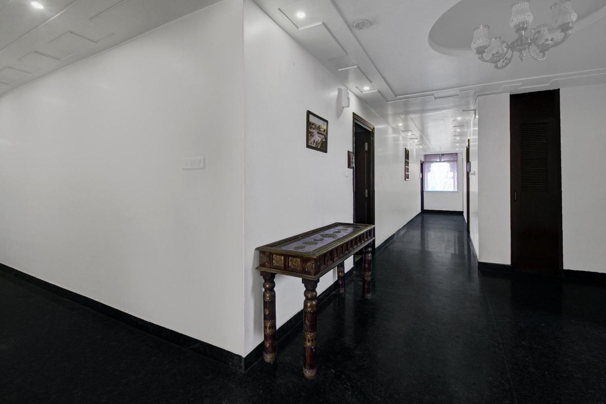 Townhouse Oak Hotel Heritage Heights Jaipur Bagian luar foto
