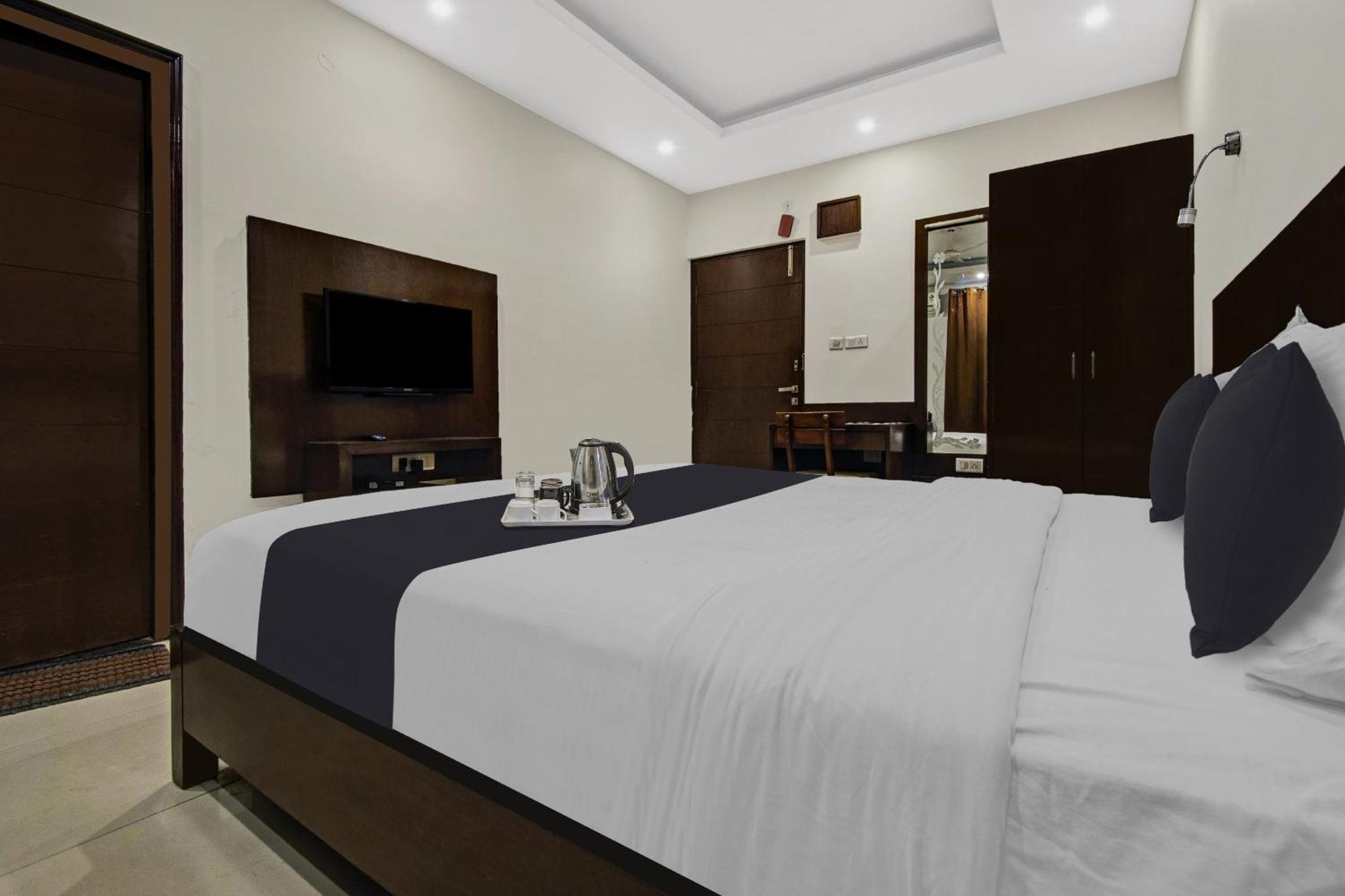 Townhouse Oak Hotel Heritage Heights Jaipur Bagian luar foto