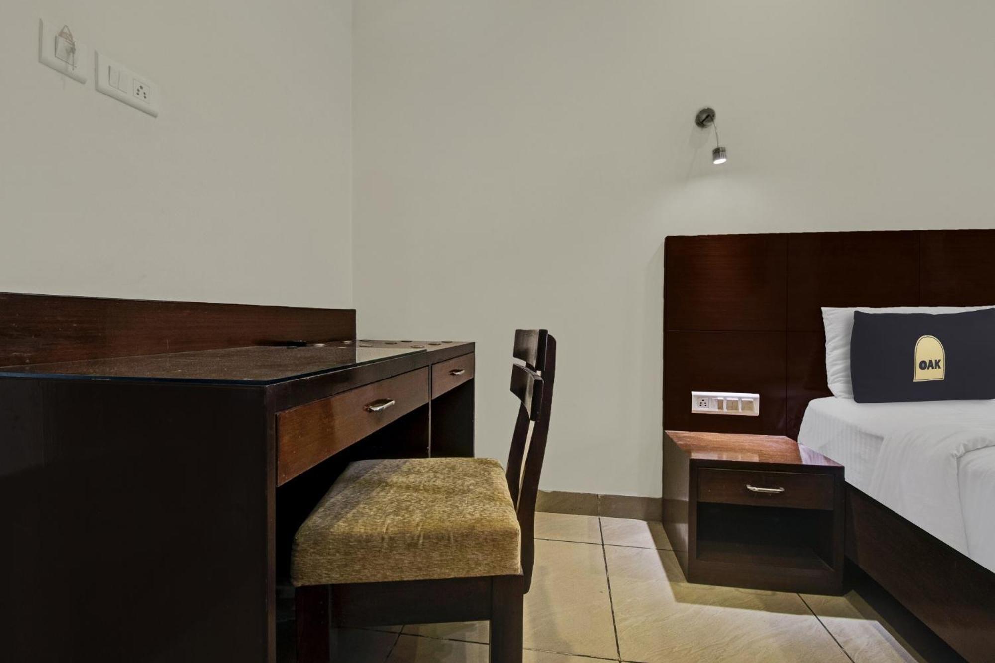 Townhouse Oak Hotel Heritage Heights Jaipur Bagian luar foto